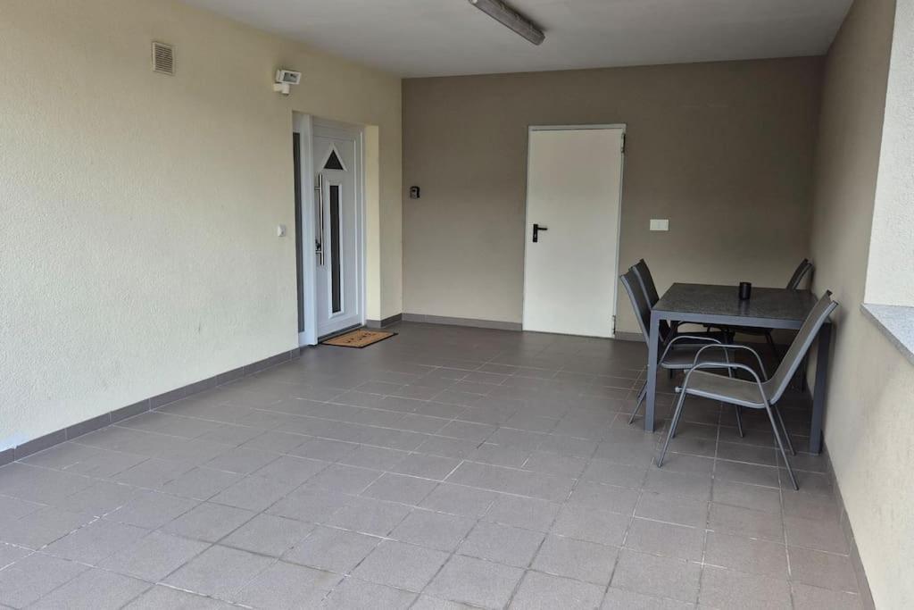 Ferienwohnung Au In Bitburg Bagian luar foto